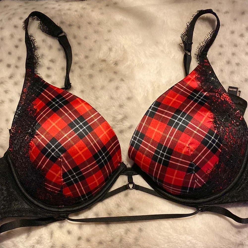 victoria secret very sexy lingerie NWT Victoria's Secret Luxe Lingerie Unlined Plunge Bra Thong Set Lace Hot  Pink main image 0